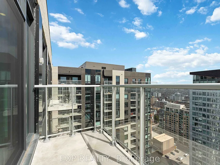 180 George St #2607 — Photo 45