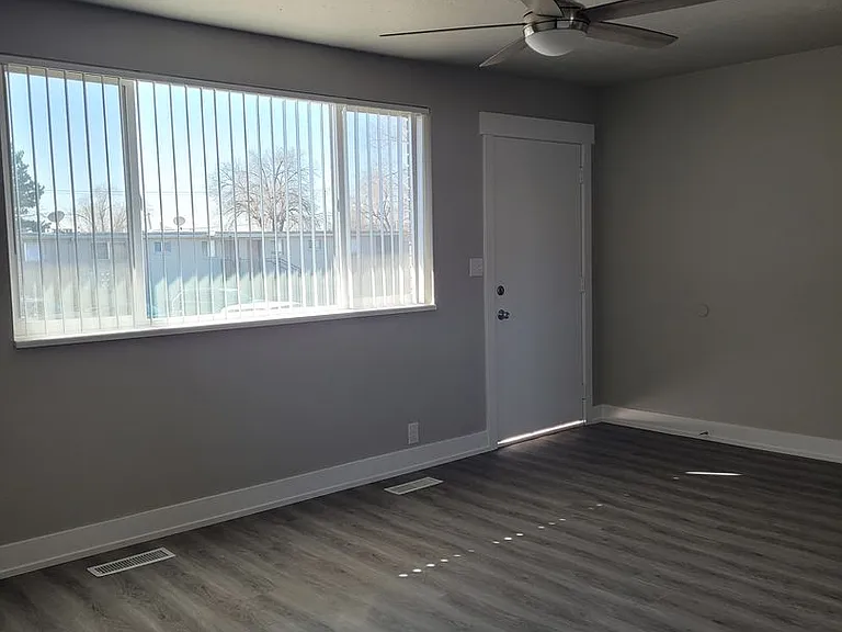Jordanaire Apartments — Photo 32