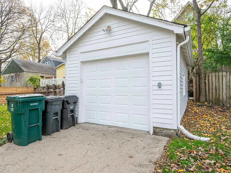 2737 Arbor Ave — Photo 9