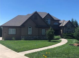 8020 NW Emerald Ct, Kansas City, MO 64152