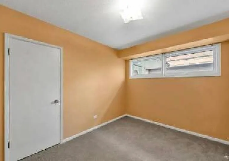 2208 Burquitlam Dr — Photo 15