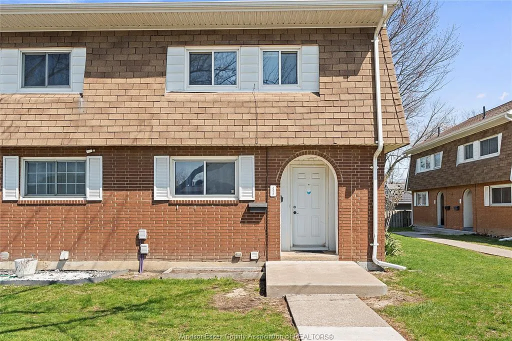 Building Photo - 5513 Coronation Ave