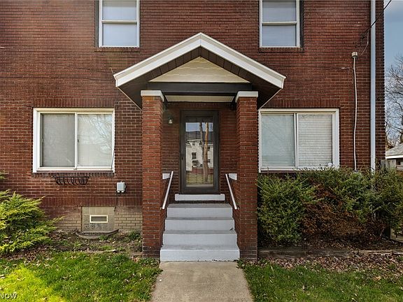3rd image of 106 Neil St