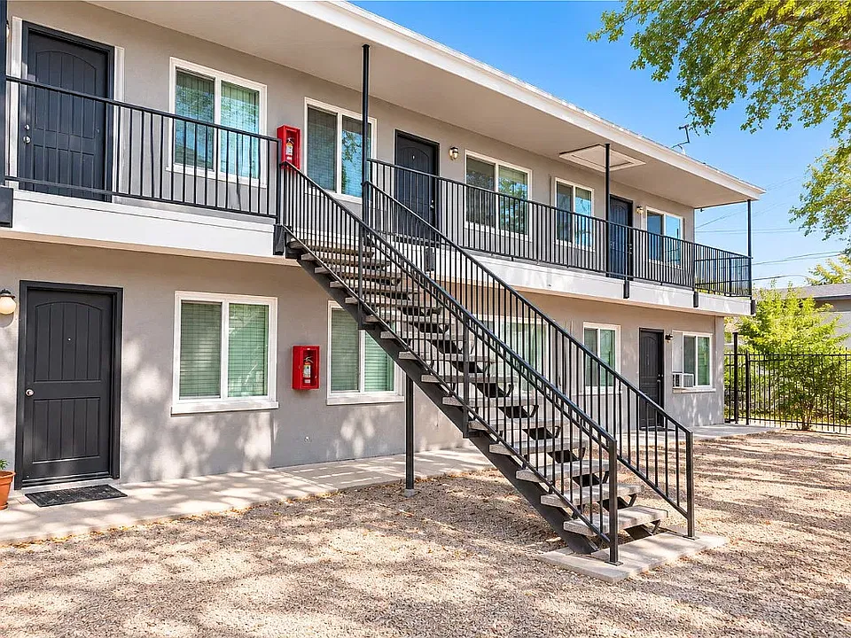 312 W Cleveland Ave #9