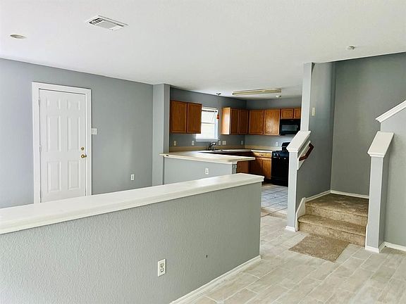 3rd image of 2723 Skyview Forest Dr