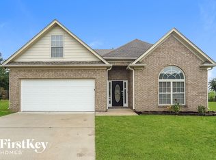 173 Waterford Highlands Trl, Calera, AL 35040