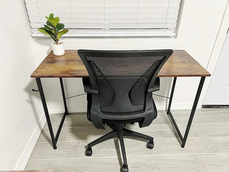 Work Desk
