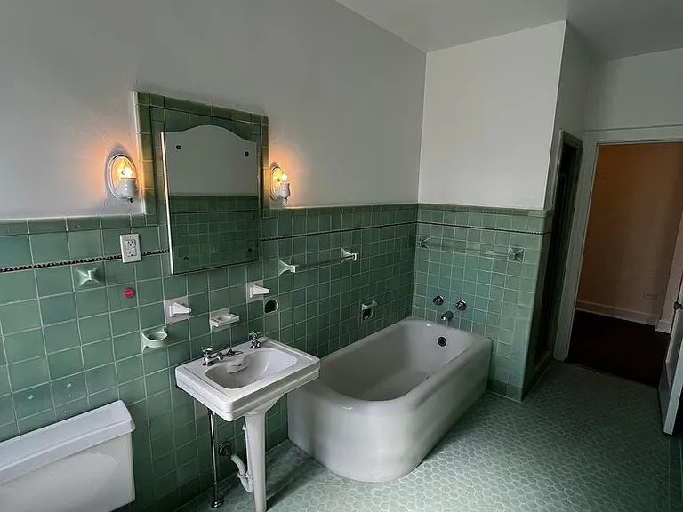 Bayard Manor Apartments — Photo 104