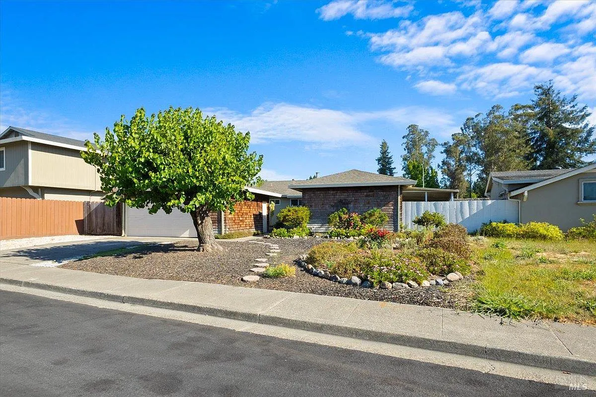 171 Alma Avenue - Photo 3