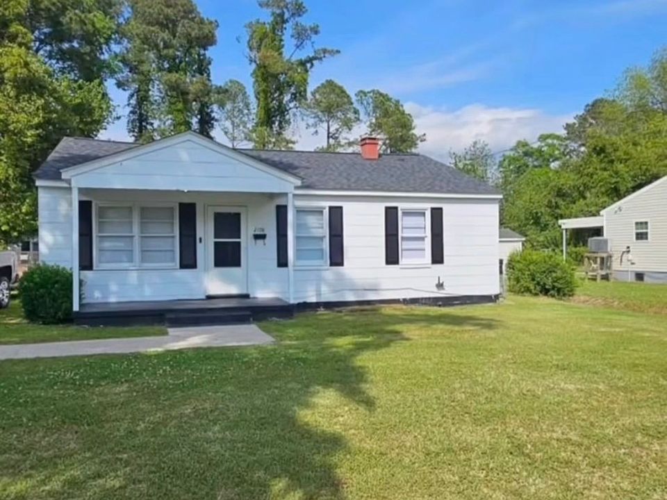 1st image of 2108 Opal St
