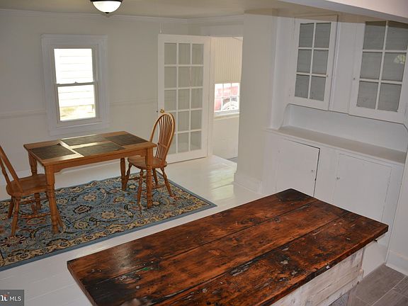 3rd image of 28040 Creamery St