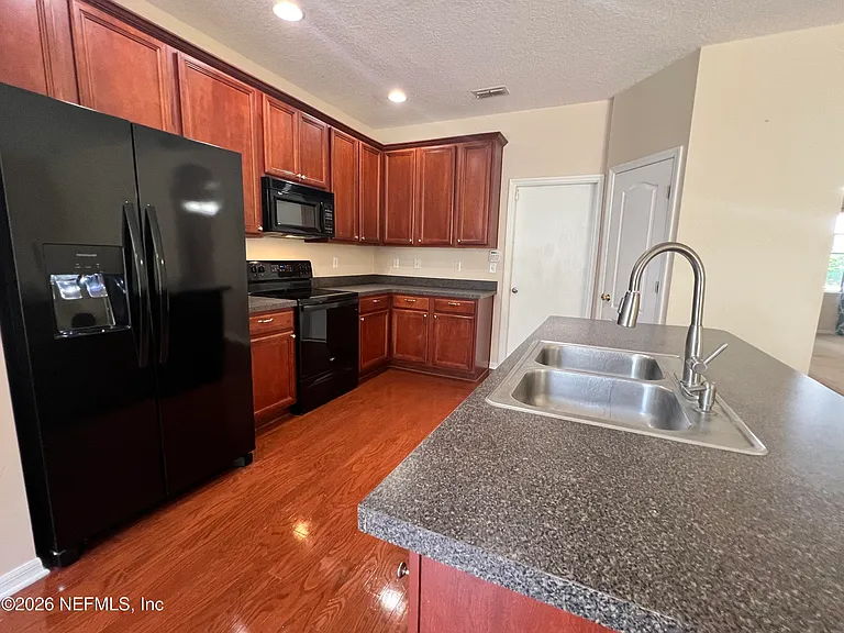 13491 Teddington Ln — Photo 15