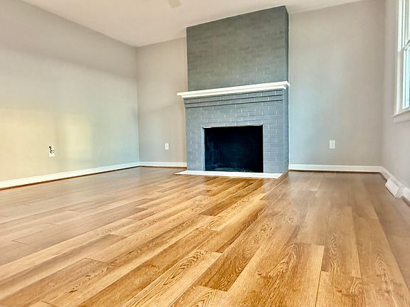 2nd image of 5515 Littleton Rd