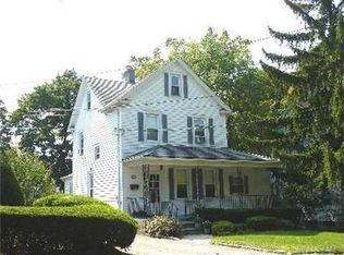 30 2nd St, Manhasset, NY 11030