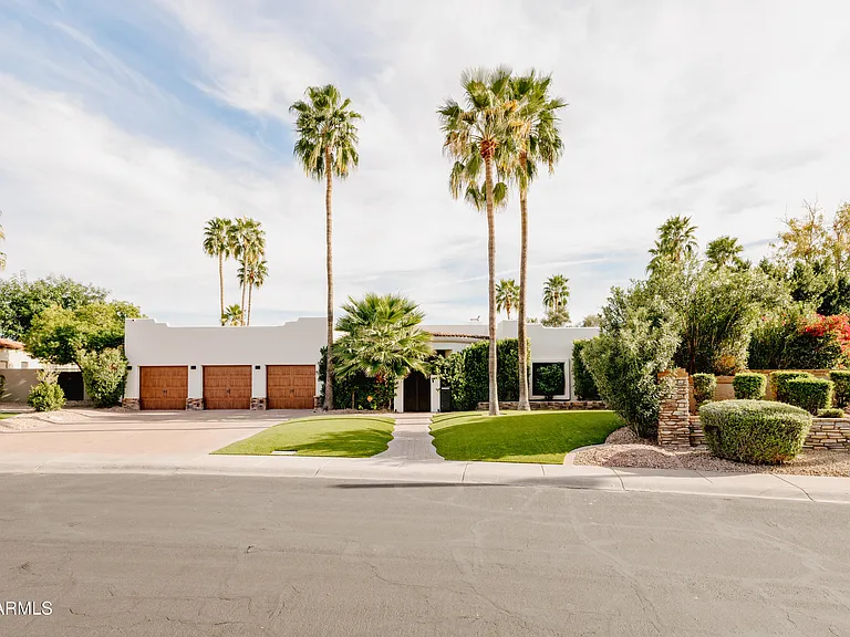 10011 E Windrose Dr — Photo 39