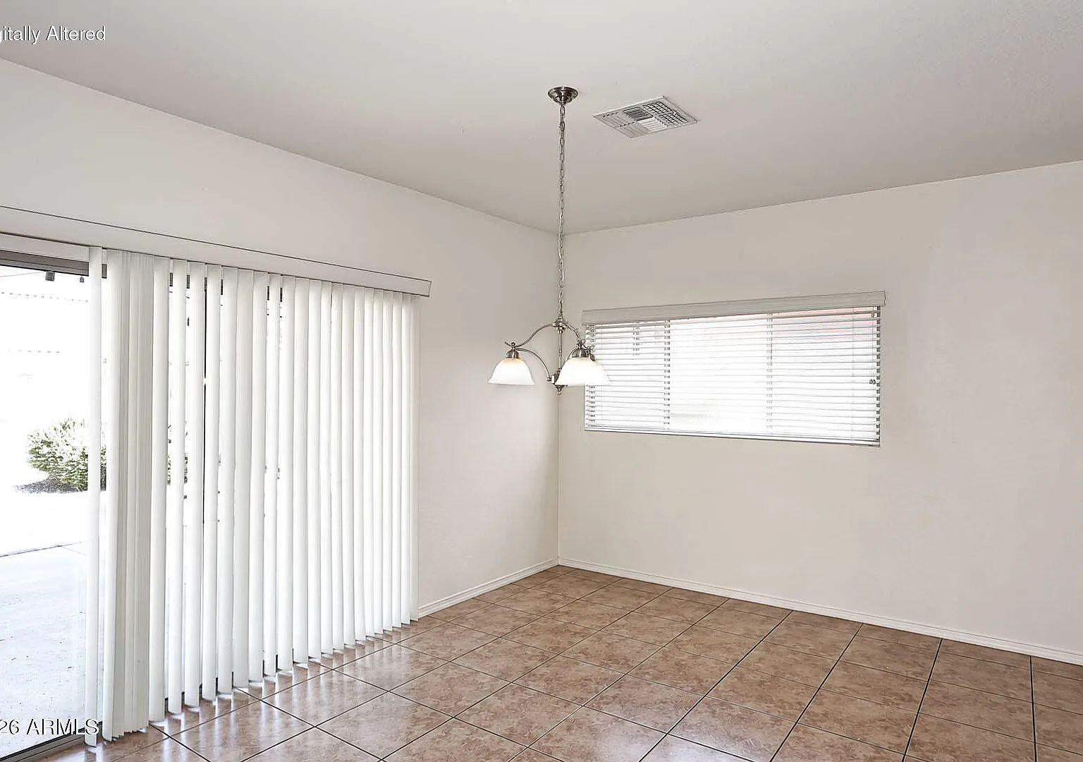 3 bed, 2.0 bath, 2348 sqft, $1,899 — Photo 4