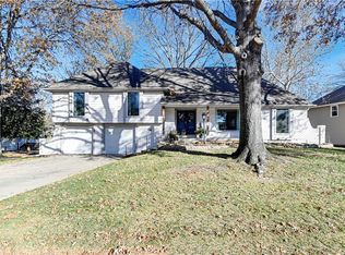 9804 W 106th St, Overland Park, KS 66212