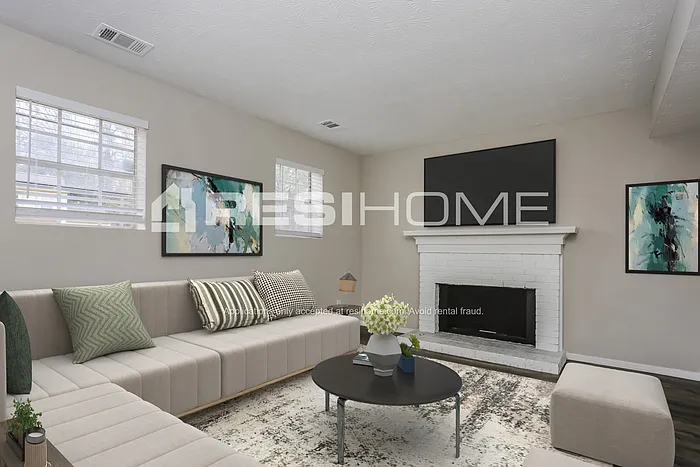 1183 Mill Lake Cir — Photo 5