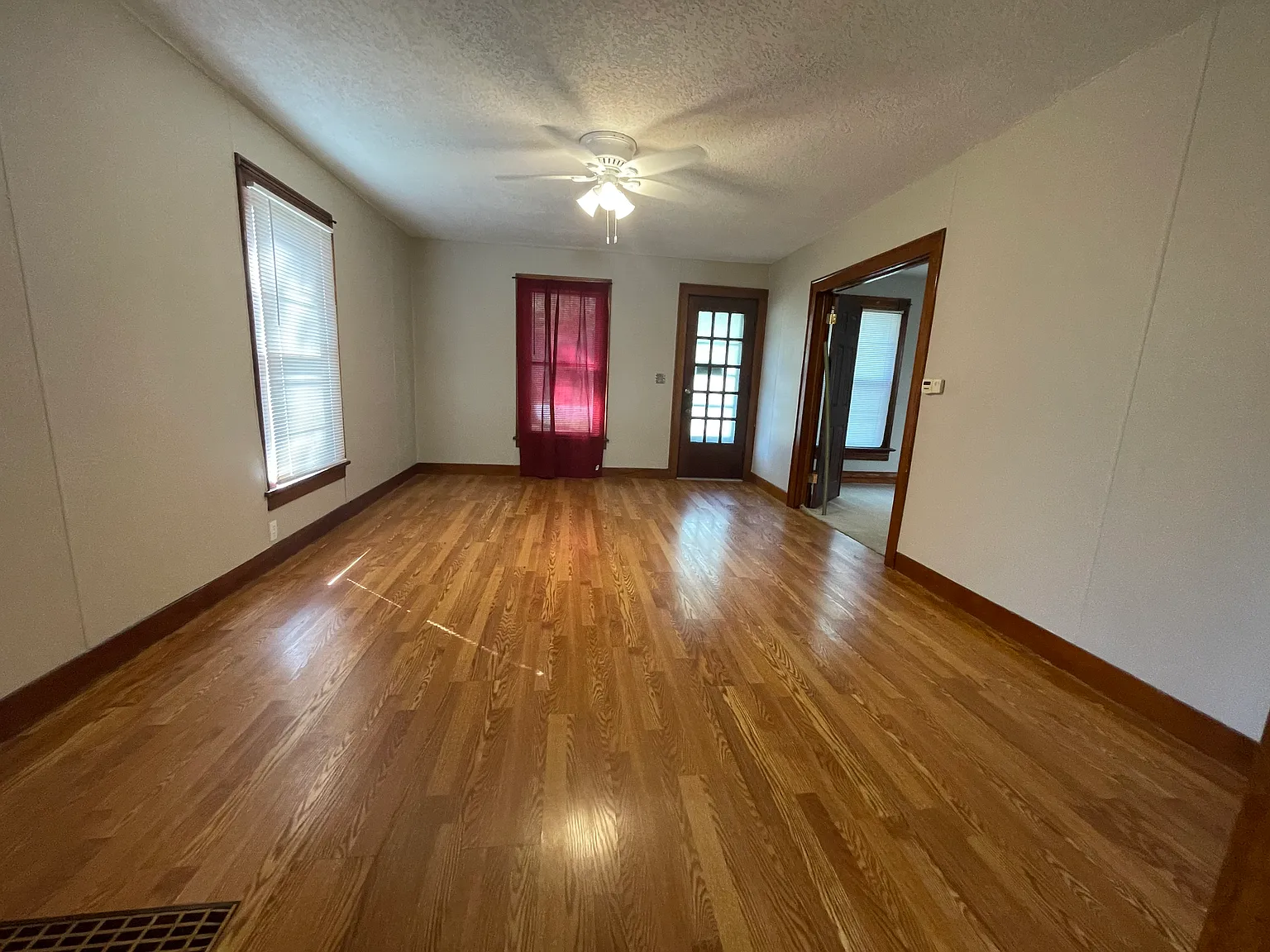 2 bed, 1144 sqft, $700 — Photo 3