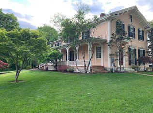 11 Cliffwood St, Lenox, MA 01240