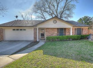 909 Shell Ct, Bedford, TX 76022