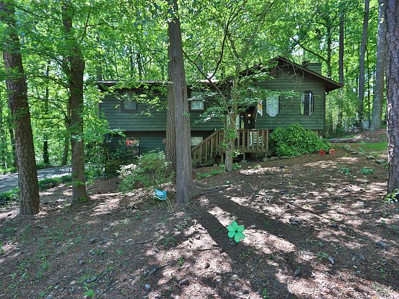 3rd image of 3112 Octavia Ln