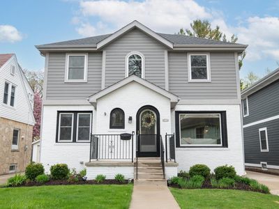4954 N Diversey BOULEVARD, Whitefish Bay, WI, 53217