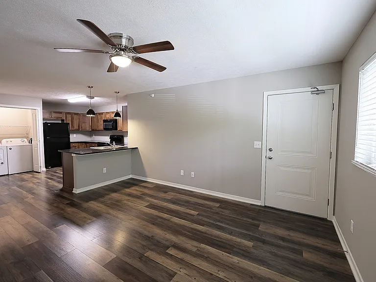 2910 N St #2 — Photo 3