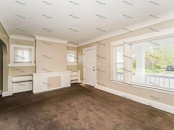3rd image of 10811 Sprague Ave #1