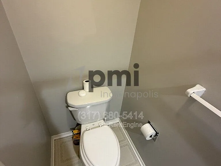 6460 Park Central Way — Photo 16