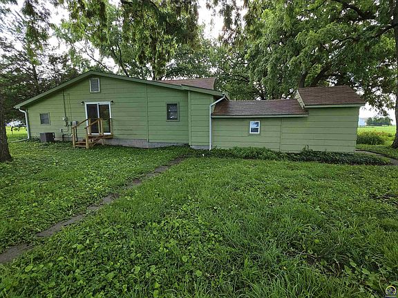 5th image of 631 Green St