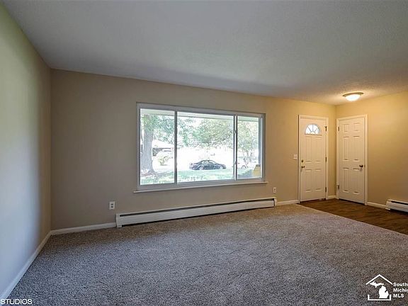 5th image of 7194 Edinburgh Dr
