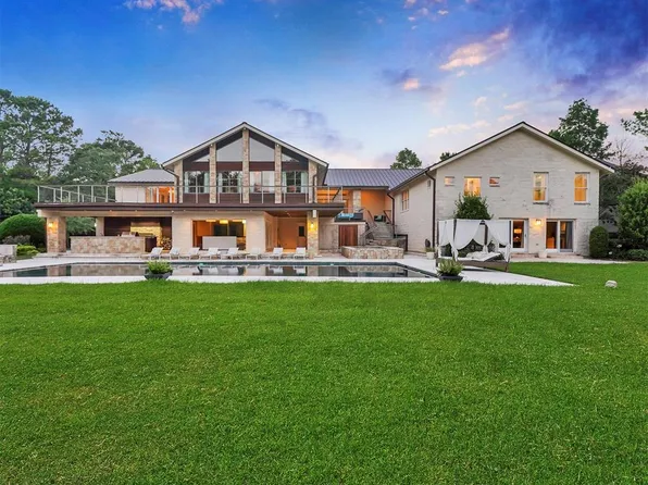 405 W Spreading Oaks Ave, Friendswood, TX 77546