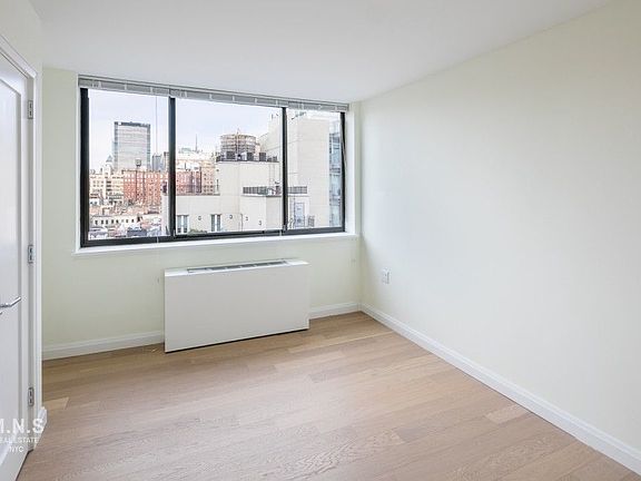 4th image of 259 W 19th St #3G