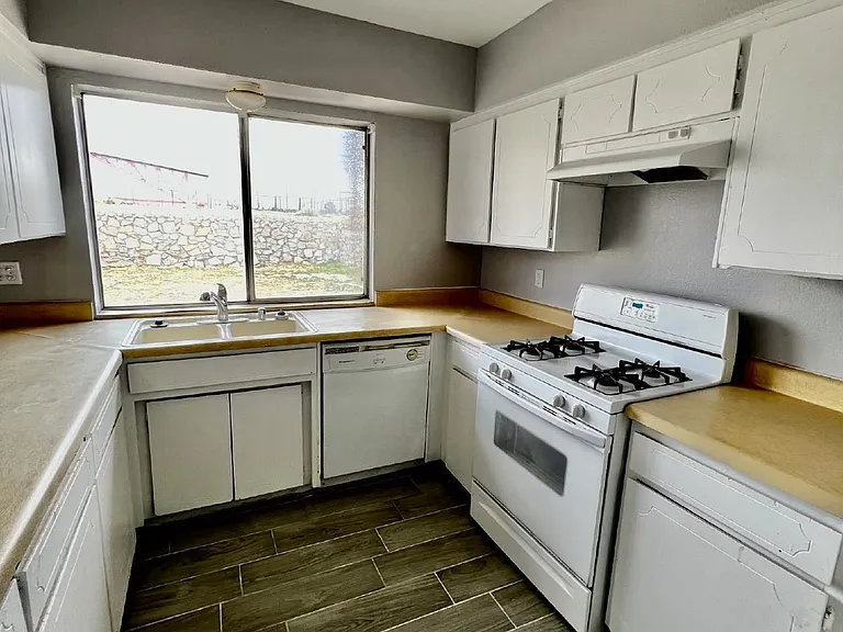 1618 Dale Douglas Dr — Photo 14