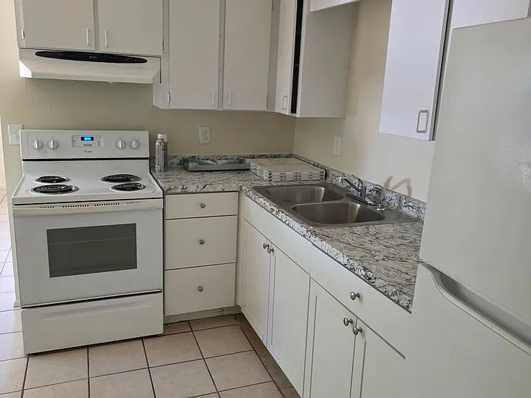 5613 Eight Street Ct E — Photo 7