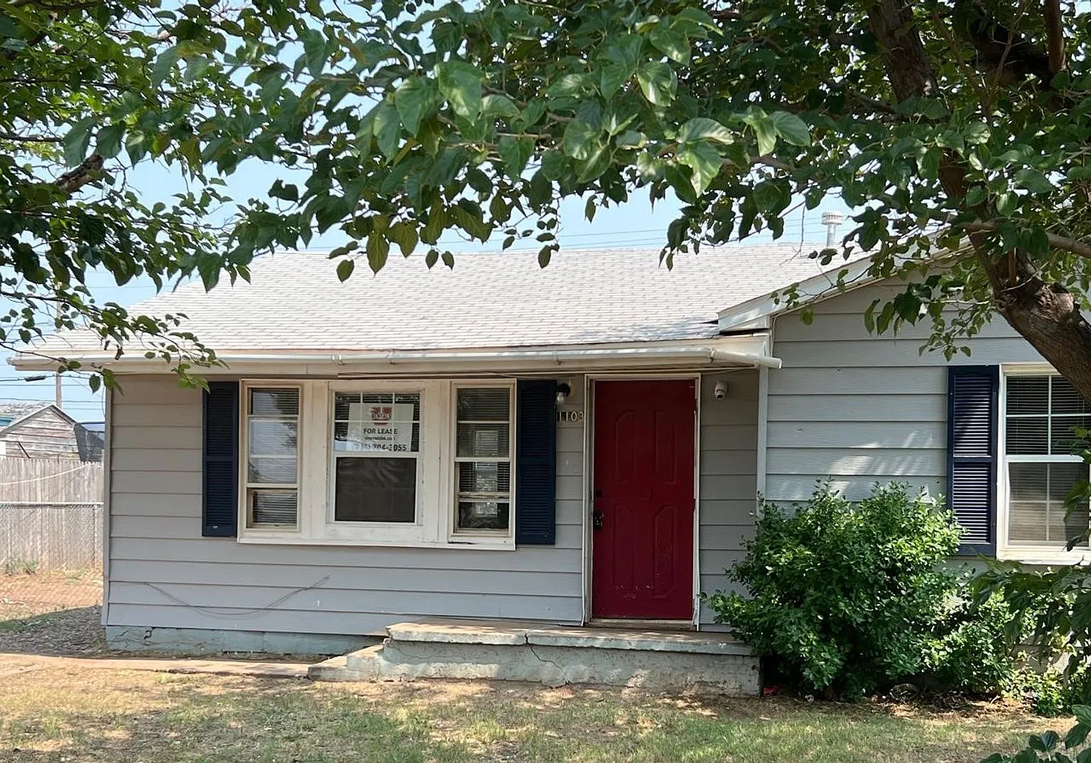 $0 First Month's Rent / $0 Deposit at Move-in — Photo 2