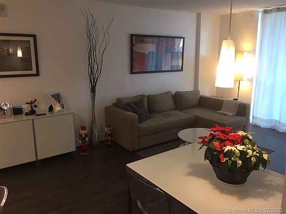 4th image of 60 NW 37th Ave APT 500