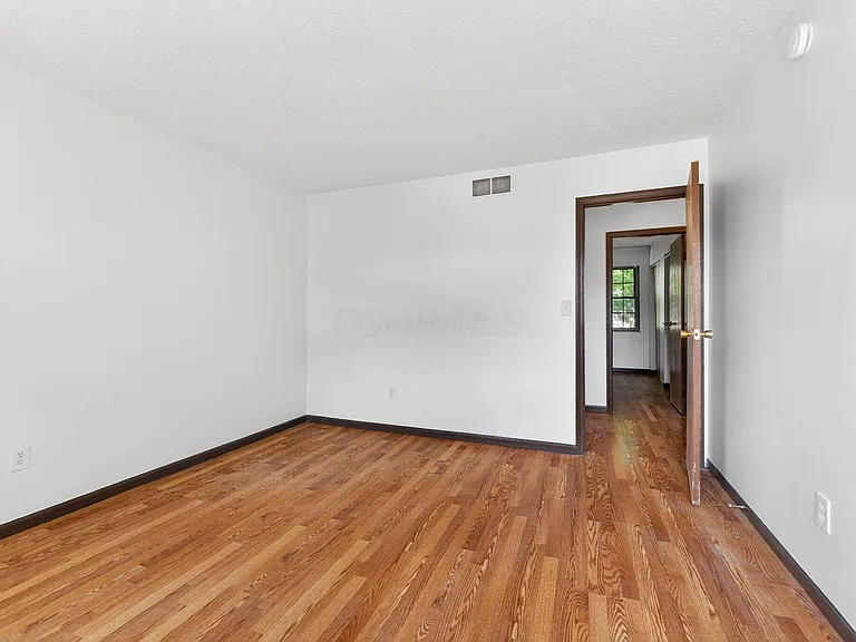 6477 Brookedge Ct — Photo 28