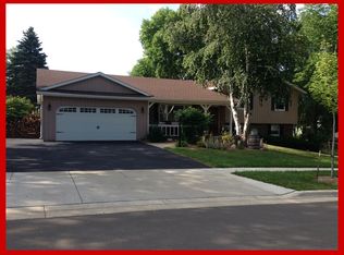 950 Stony Rd, Lake Mills, WI 53551