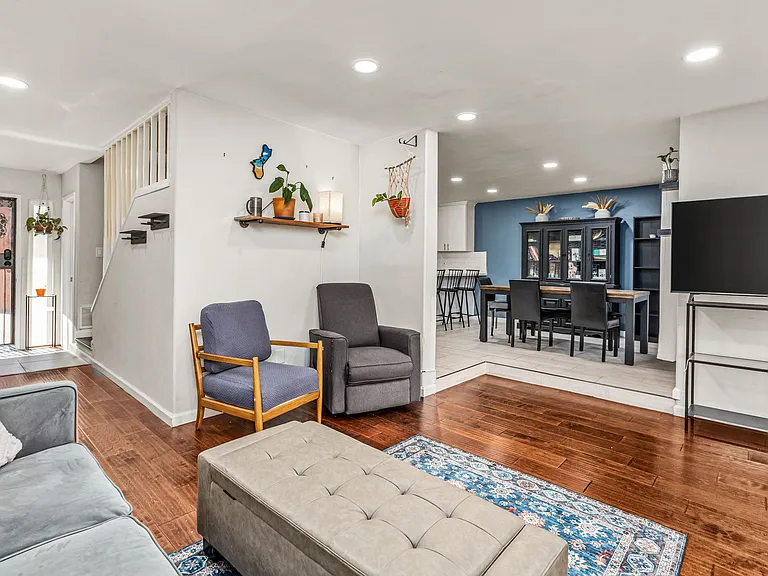 615 Beyer Way #602 — Photo 9