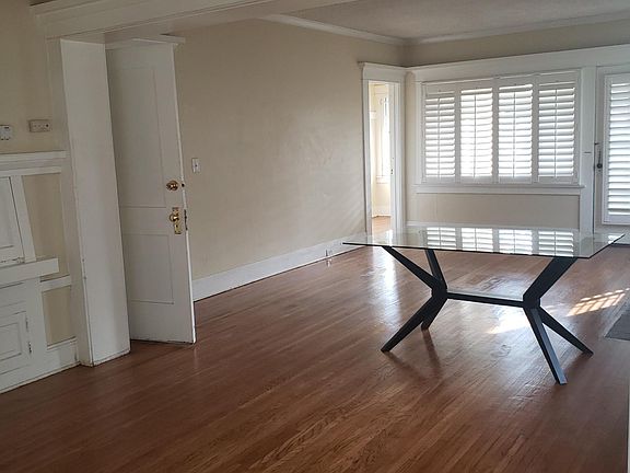 2nd image of 2223 W 21st St