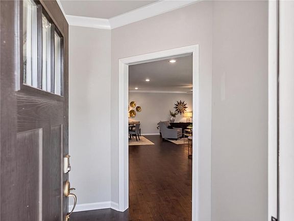 5th image of 3804 Shelleydale Dr #3