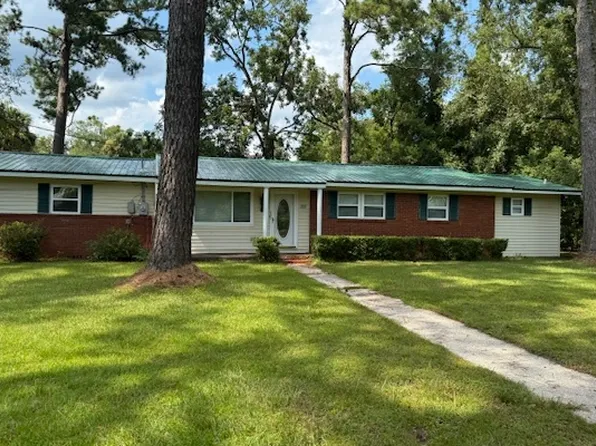 205 Seminole St SE, Live Oak, FL 32064