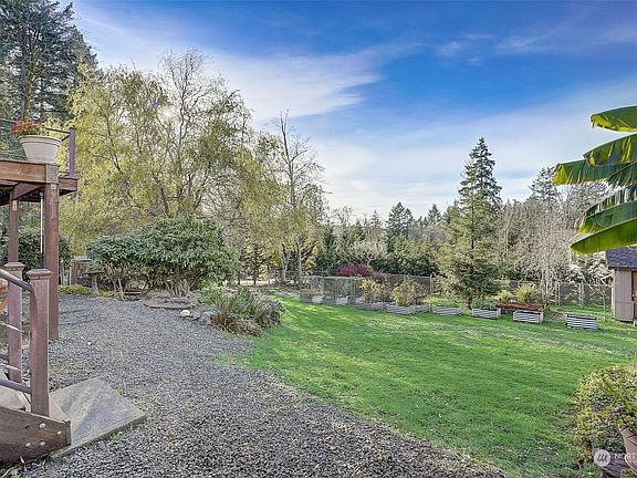 4th image of 3110 38th Avenue NW