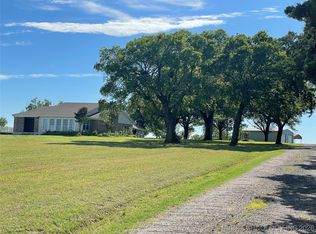 401 S Chickasaw St, Kingston, OK 73439