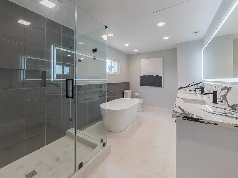 2522 Armacost Ave — Photo 58