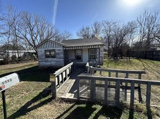 1112 N Austin St, Comanche, TX 76442