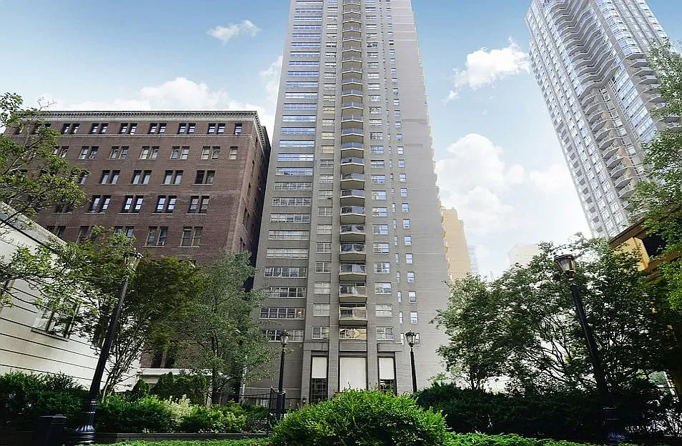 200 East 64th Street — Photo 1