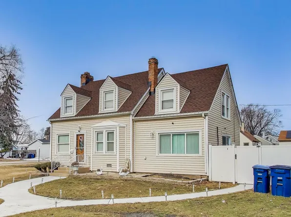 150 Country Club Dr, Northlake, IL 60164